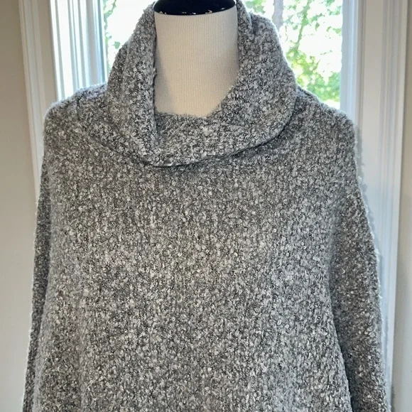 Free People Loose Fit Boucle Cowl neck Sweater, Size S/P, VGUC - Picture 2 of 8
